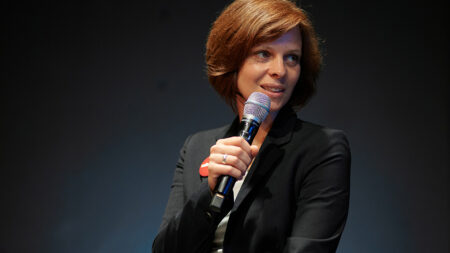 Steffi Heinel von der Volkshilfe Wien bei ihrem Beitrag beim Volkshilfe-Symposium 2023.