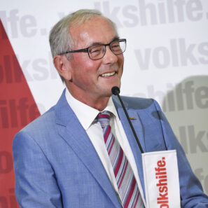 Prof. Ewald Sacher