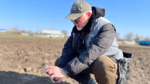 Wiederaufbau von Landwirtschaft und Erwerbsgrundlagen für ländliche Gemeinden in Cherson Rebuilding Agriculture and Livelihoods for Rural Communities in Kherson