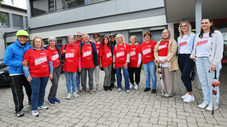 Ehrenamtliche und Unterstützer*innen der Tour de Chance 2026 in Kärnten.